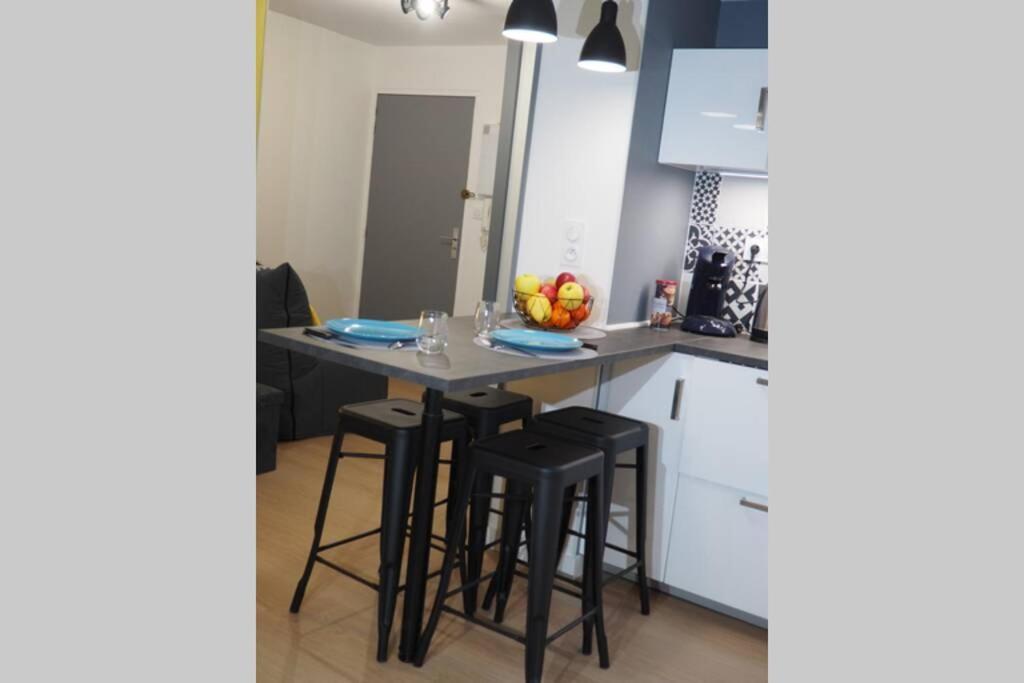 Le Faubourg-Raines - Chaleureux studio à 5mn de la gare Dijon Extérieur photo